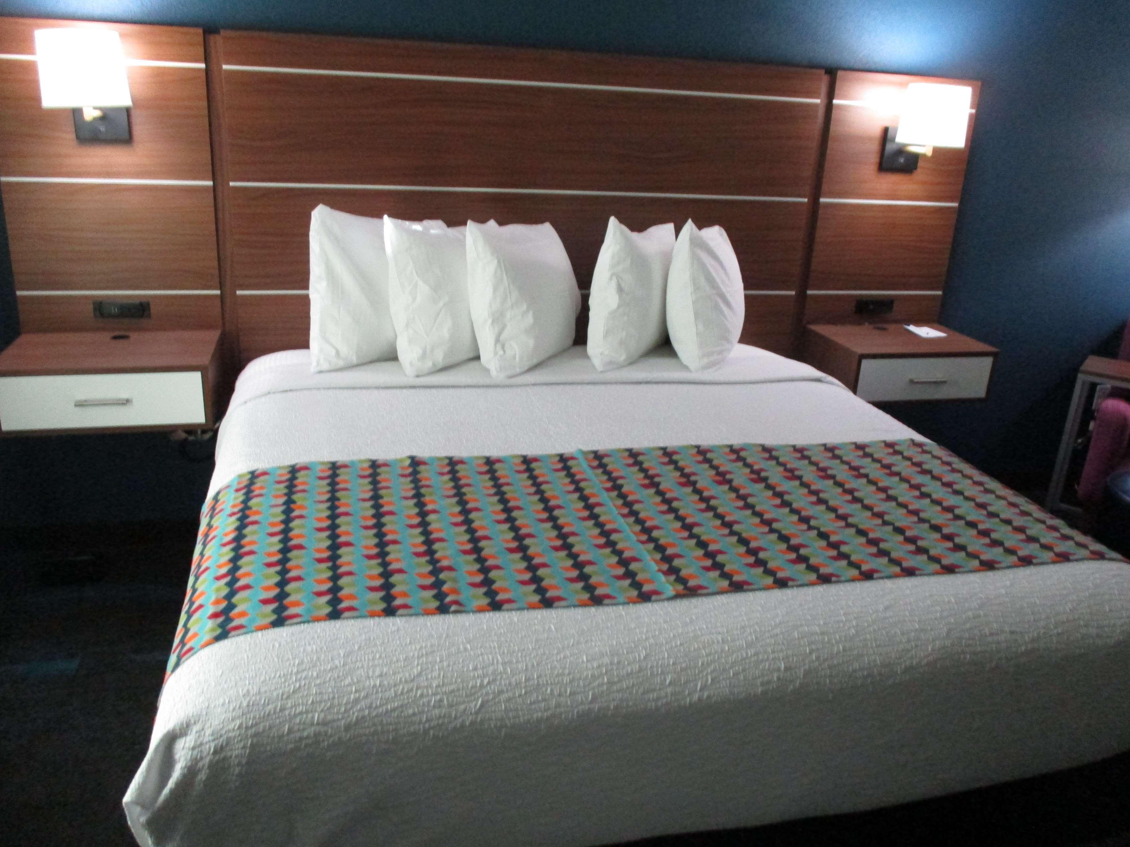 Best Western Plus Coweta'S 1St Hotel Exteriör bild